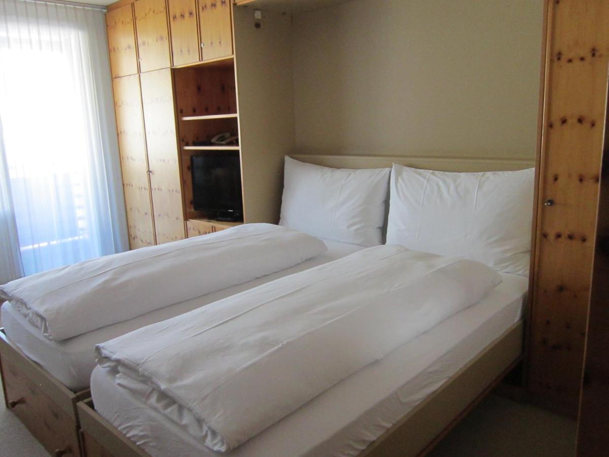 Studio Im Hotel Des Alpes ฟลิมส์ ภายนอก รูปภาพ