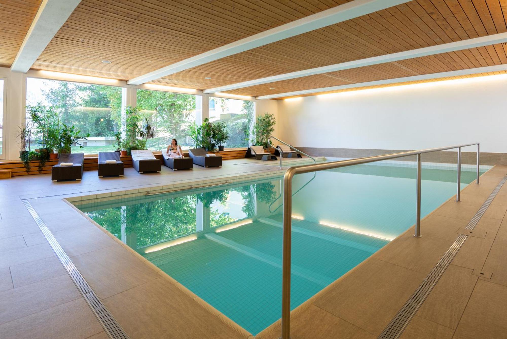 Studio Im Hotel Des Alpes ฟลิมส์ ภายนอก รูปภาพ